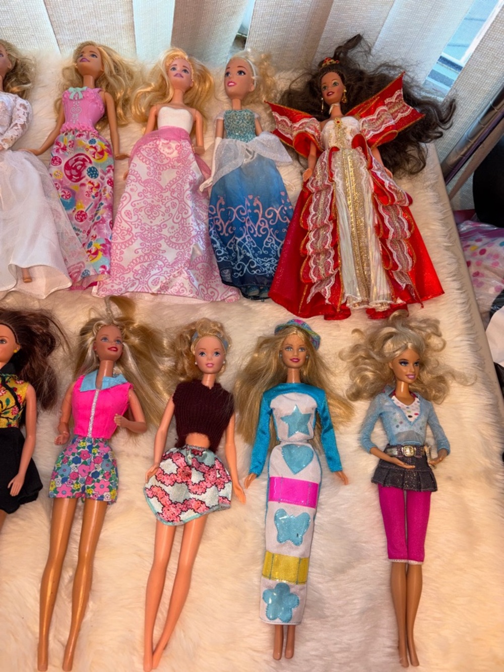 Barbie’s bundle - Picture 2 of 2